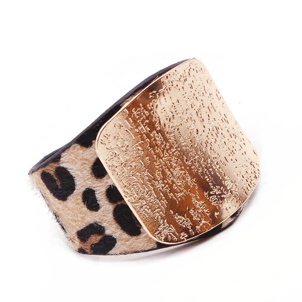 TOTABC Fashion Leopard Charm Leather Bracelets For Women Wristband  V Cuff Wrap Bracelets &amp; Bangles Femme Jewelry Gift