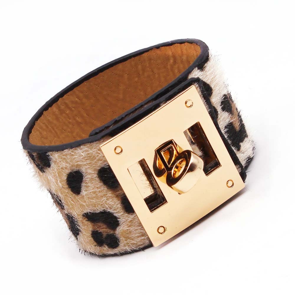 TOTABC Fashion Leopard Charm Leather Bracelets For Women Wristband  V Cuff Wrap Bracelets &amp; Bangles Femme Jewelry Gift