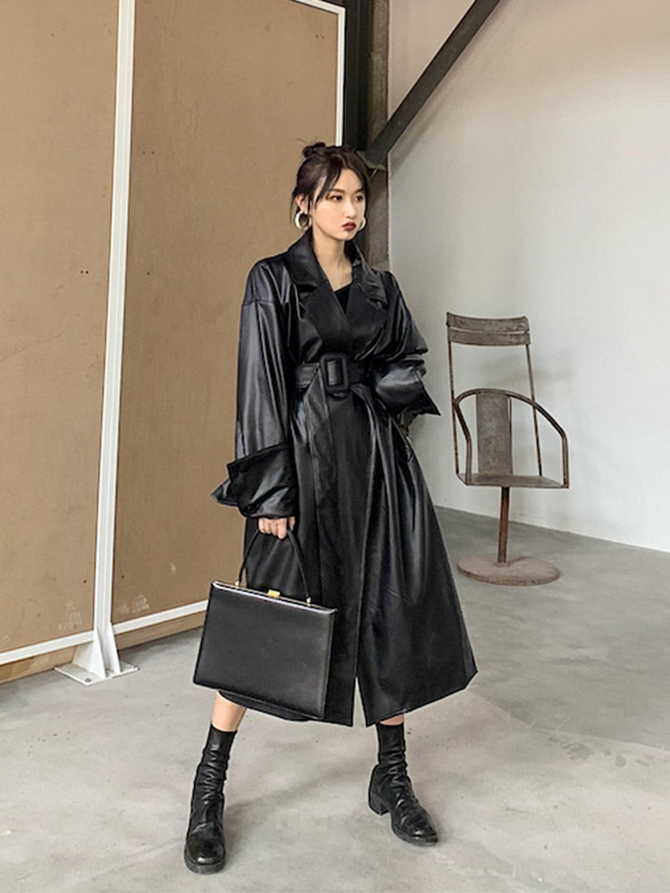 Lautaro Long oversized leather trench coat for women long sleeve lapel loose fit Fall Stylish black women clothing streetwear